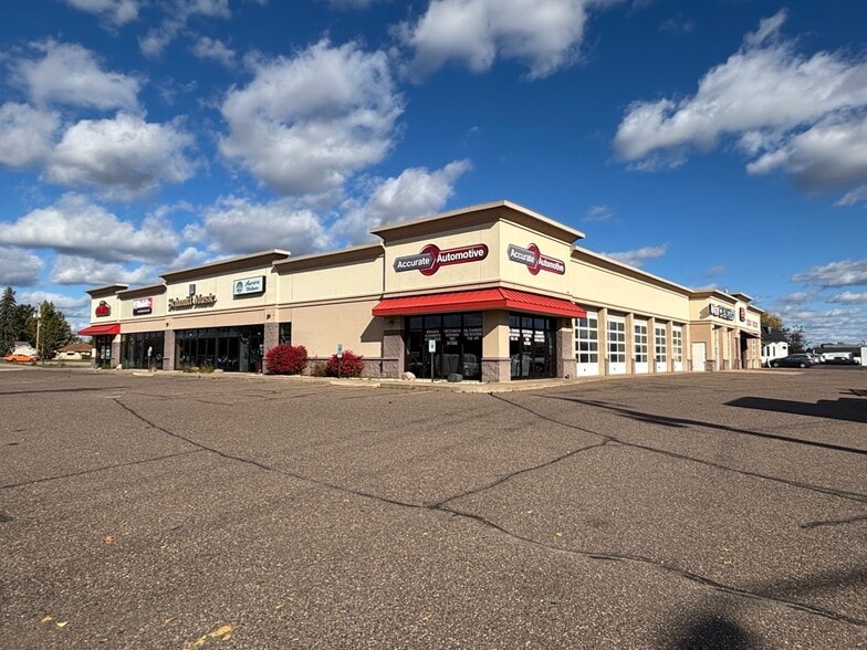913-925 S Hastings Way, Eau Claire, WI for sale - Building Photo - Image 1 of 5