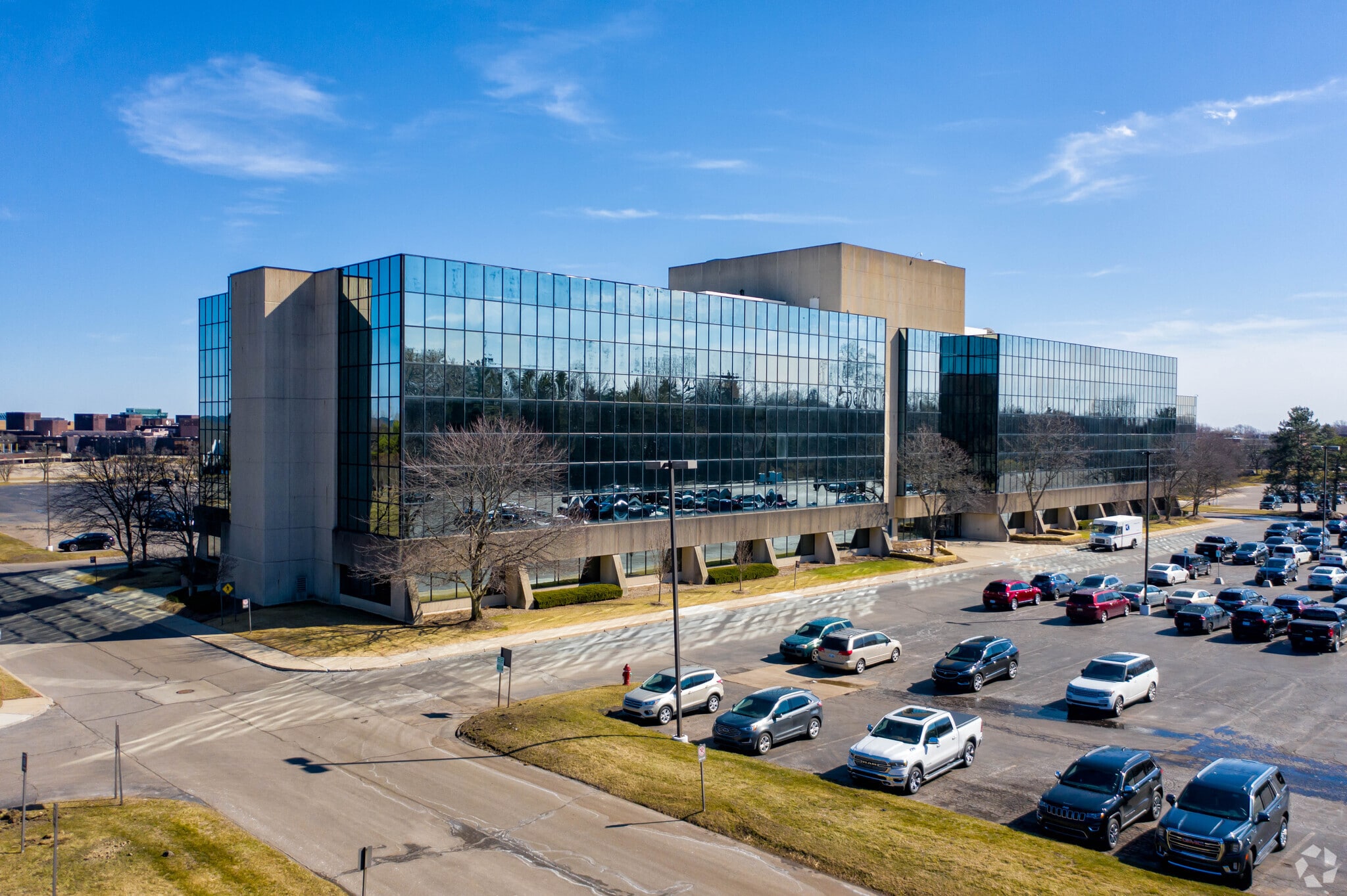 3290 W Big Beaver Rd, Troy, MI for sale Primary Photo- Image 1 of 1