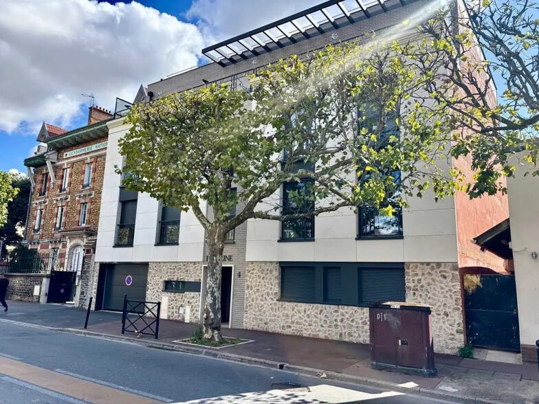 Office in Saint-Maur-des-Fossés for sale - Building Photo - Image 1 of 6