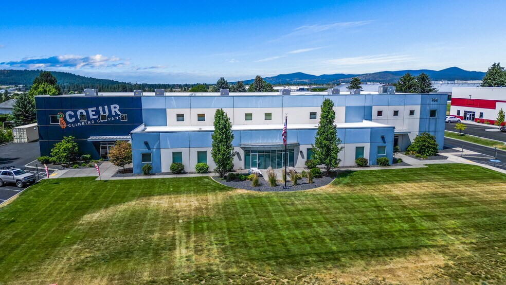 764 S Clearwater Loop, Post Falls, ID for sale - Building Photo - Image 1 of 1