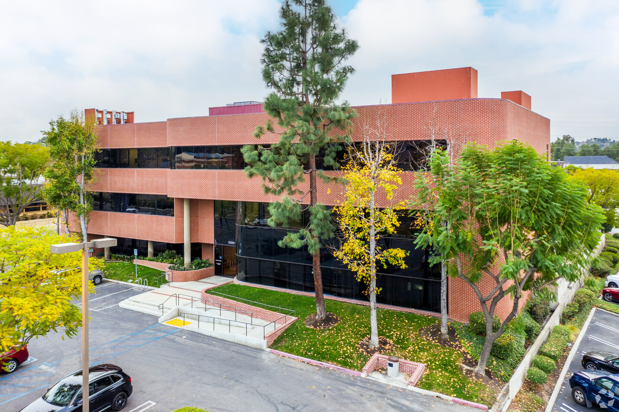 23201 Lake Center Dr, Lake Forest, CA for lease Primary Photo- Image 1 of 5