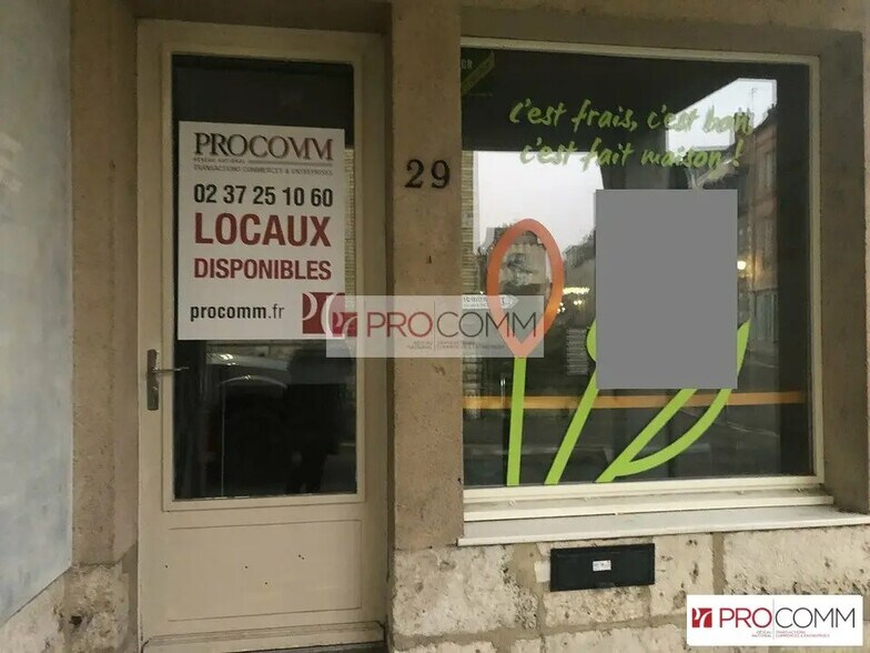 Retail in Chartres for lease - Building Photo - Image 2 of 6