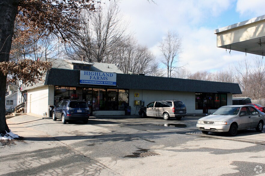 466 Chicopee St, Chicopee, MA 01013