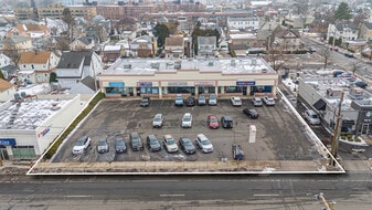 131 Jericho Tpke, Mineola NY - Storefront