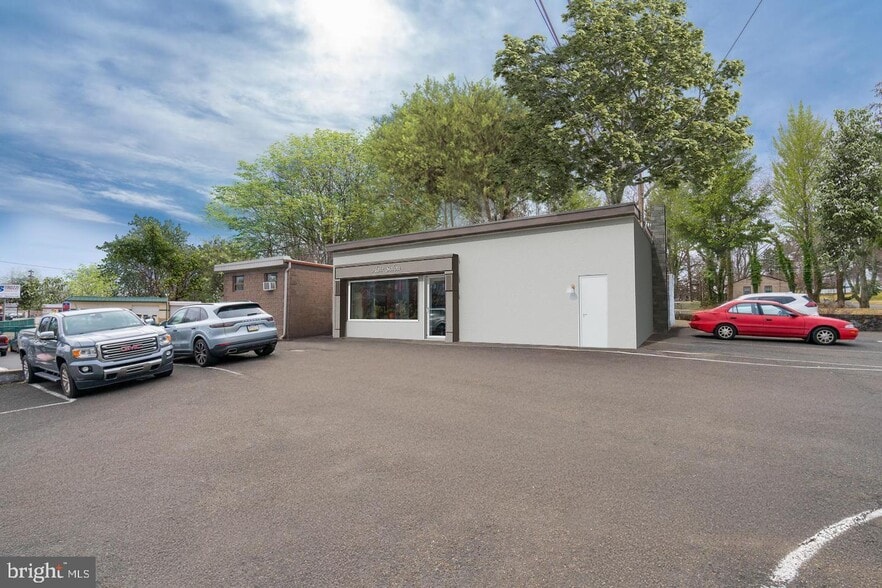 373 Easton Rd, Horsham Township, PA for lease - Building Photo - Image 2 of 8