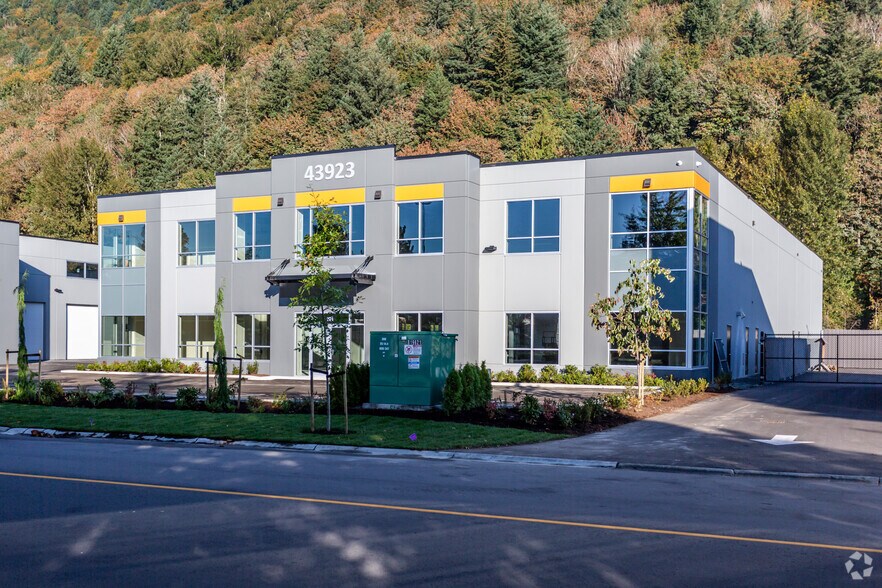 43923 Progress Way, Chilliwack, BC V2R 0E6