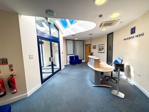 Threemilestone, Threemilestone for lease Interior Photo- Image 1 of 3