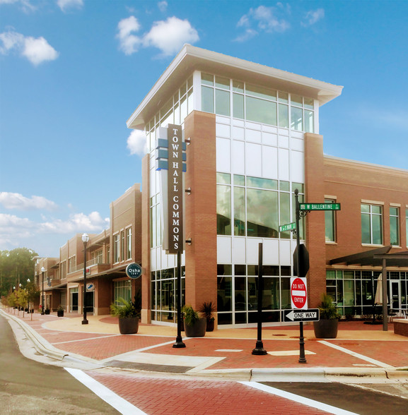 242 S Main St, Holly Springs, NC for lease - Building Photo - Image 1 of 5