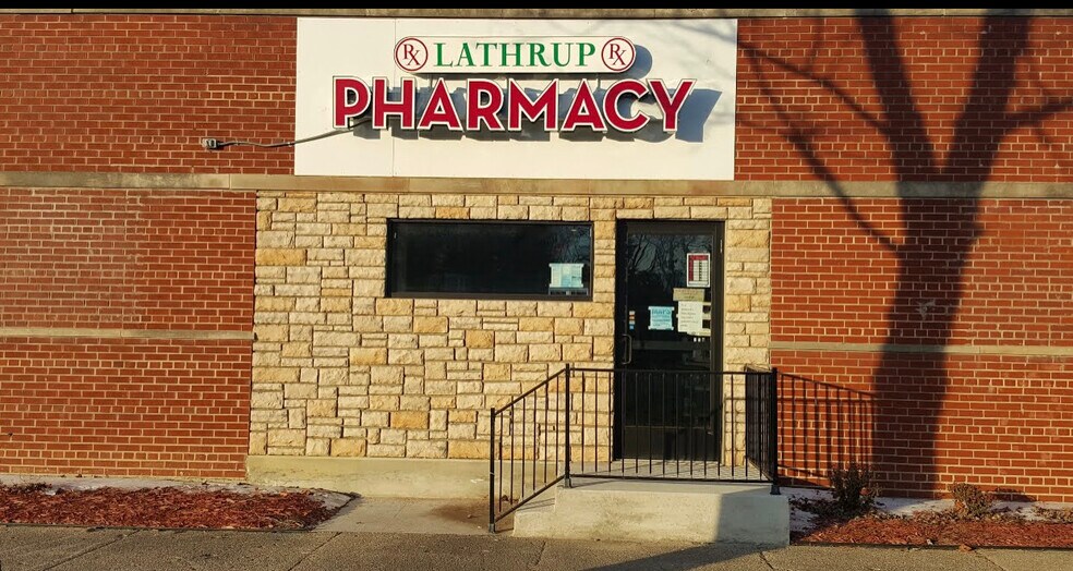 27241 Southfield Rd, Southfield, MI 48076