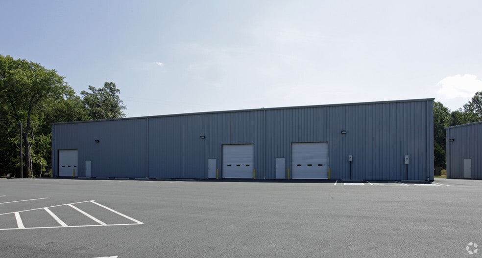 2559 Turkey Creek Rd, Oilville, VA 23129