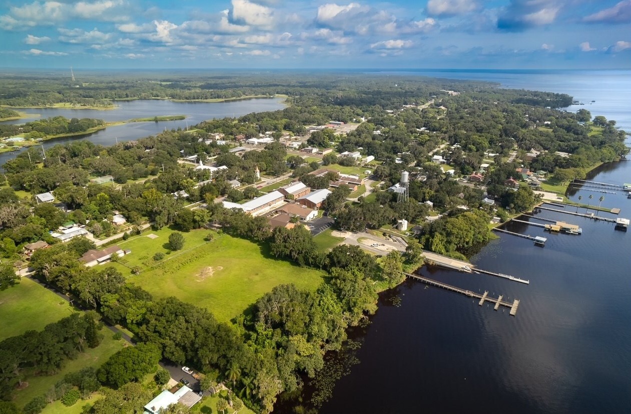 101 S Prospect St Crescent City - 101 S Prospect St Crescent City FL IMG 6118 10 LargeHighDefinition