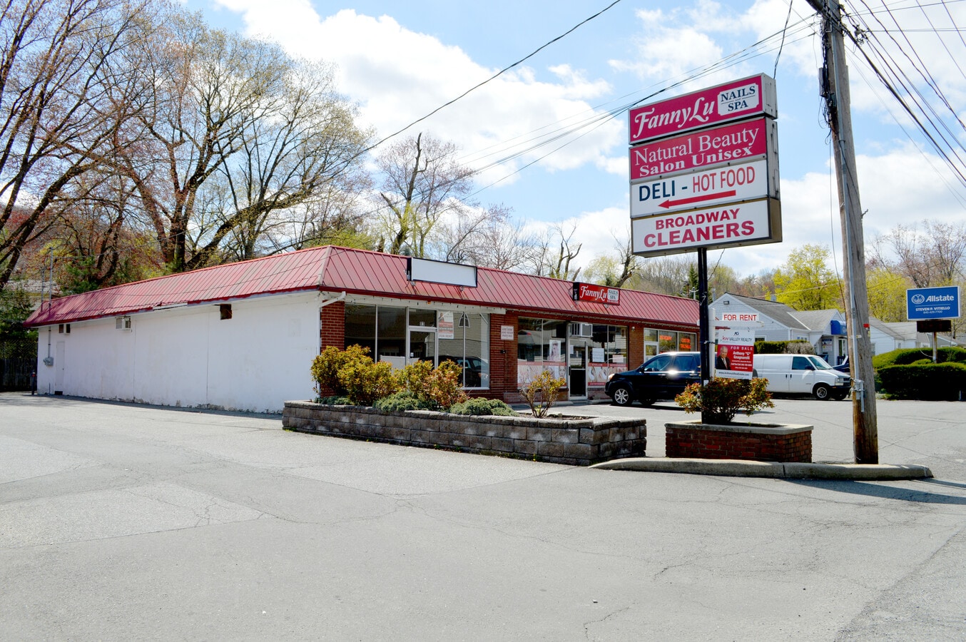 79 Ramapo Rd, Garnerville, NY 10923