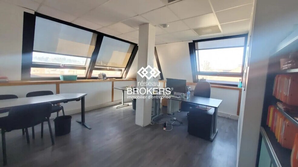 Office in Annecy for lease - Interior Photo - Image 3 of 6
