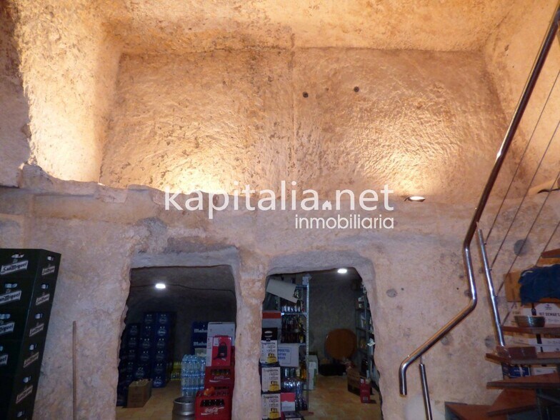 Retail in Bocairent, Valencia for sale - Building Photo - Image 3 of 5