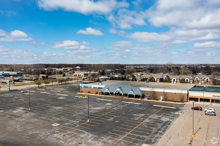 45300 Hayes Rd, Macomb Township, MI for lease - Aerial - Image 3 of 11