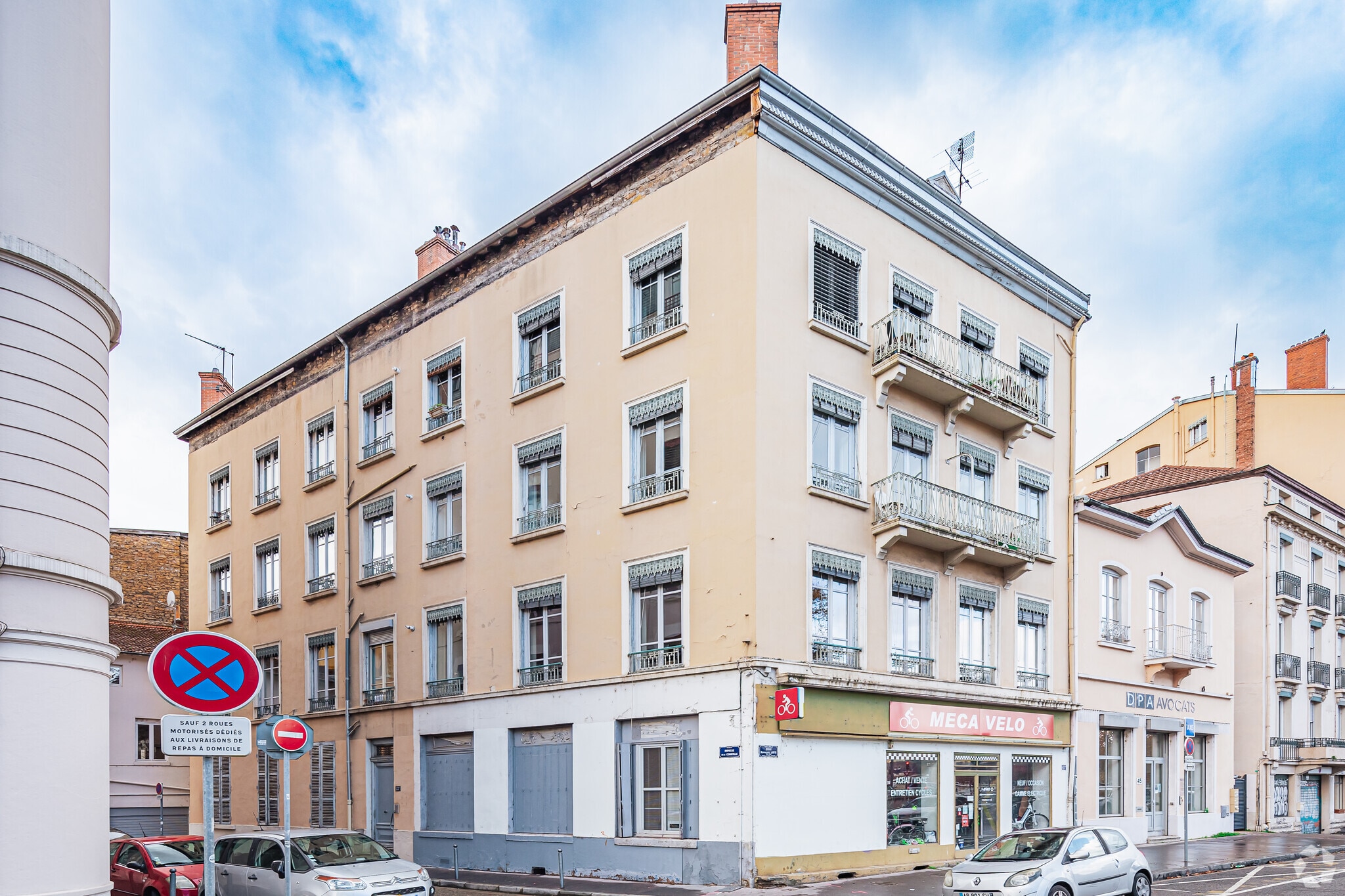 Multifamily in Lyon for sale Primary Photo- Image 1 of 3