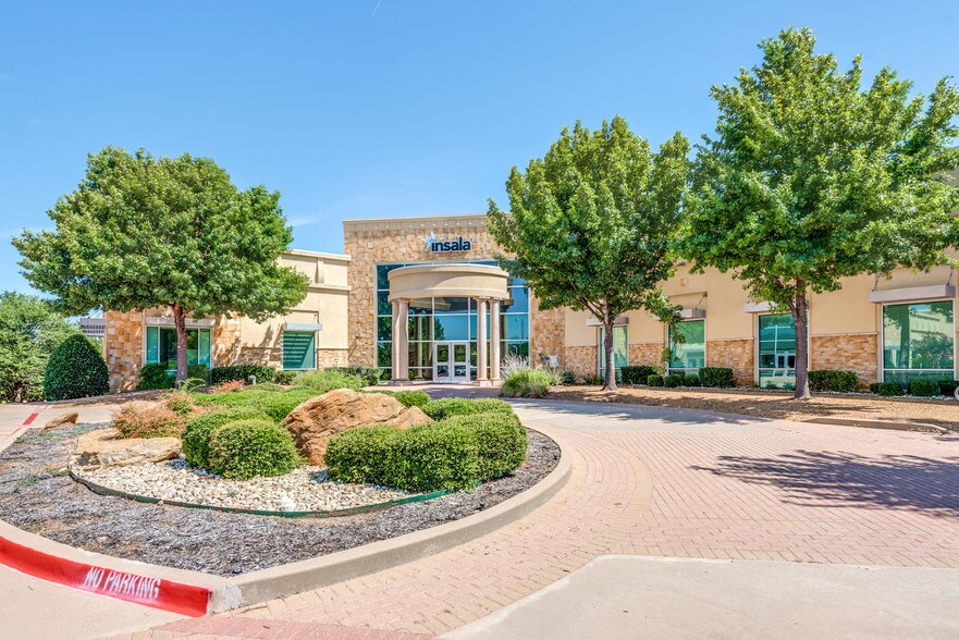 2005 NE Green Oaks Blvd, Arlington, TX 76006 Office for Sale