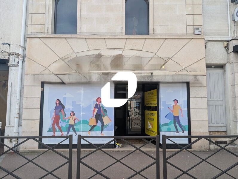 Retail in Antony for lease Building Photo- Image 1 of 5