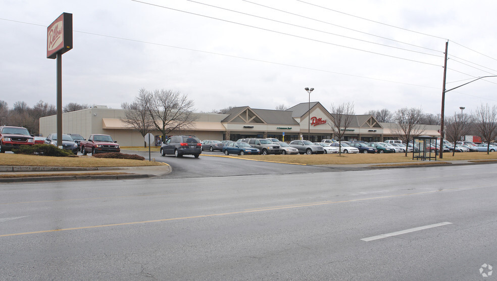 1015 W 23rd St, Lawrence, KS for lease - Building Photo - Image 1 of 2