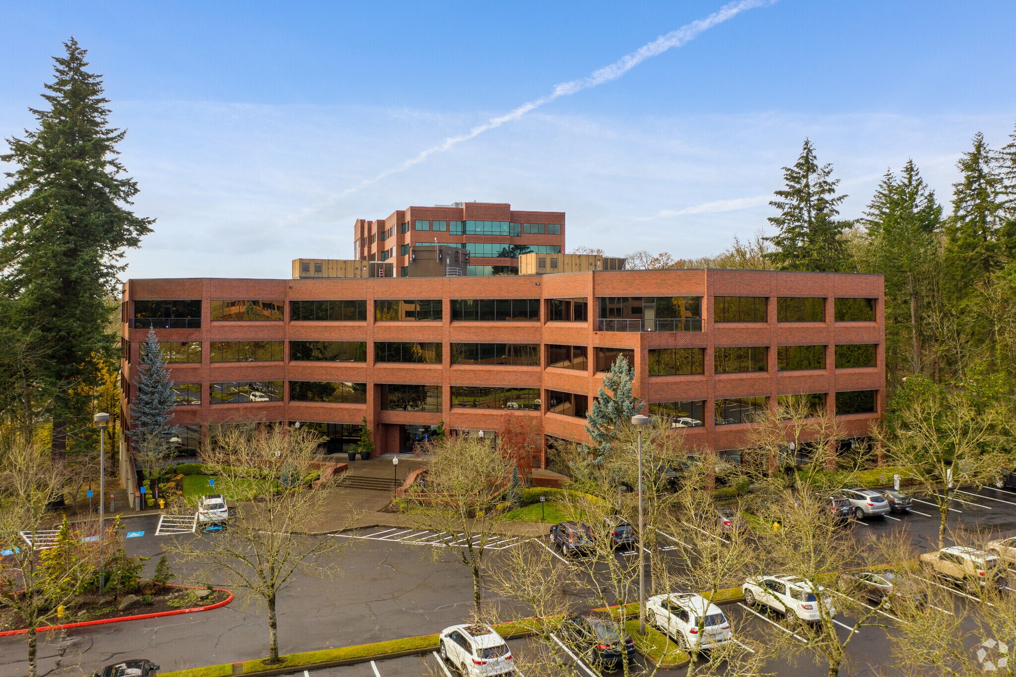 5665 Meadows Rd, Lake Oswego, OR for lease Primary Photo- Image 1 of 6