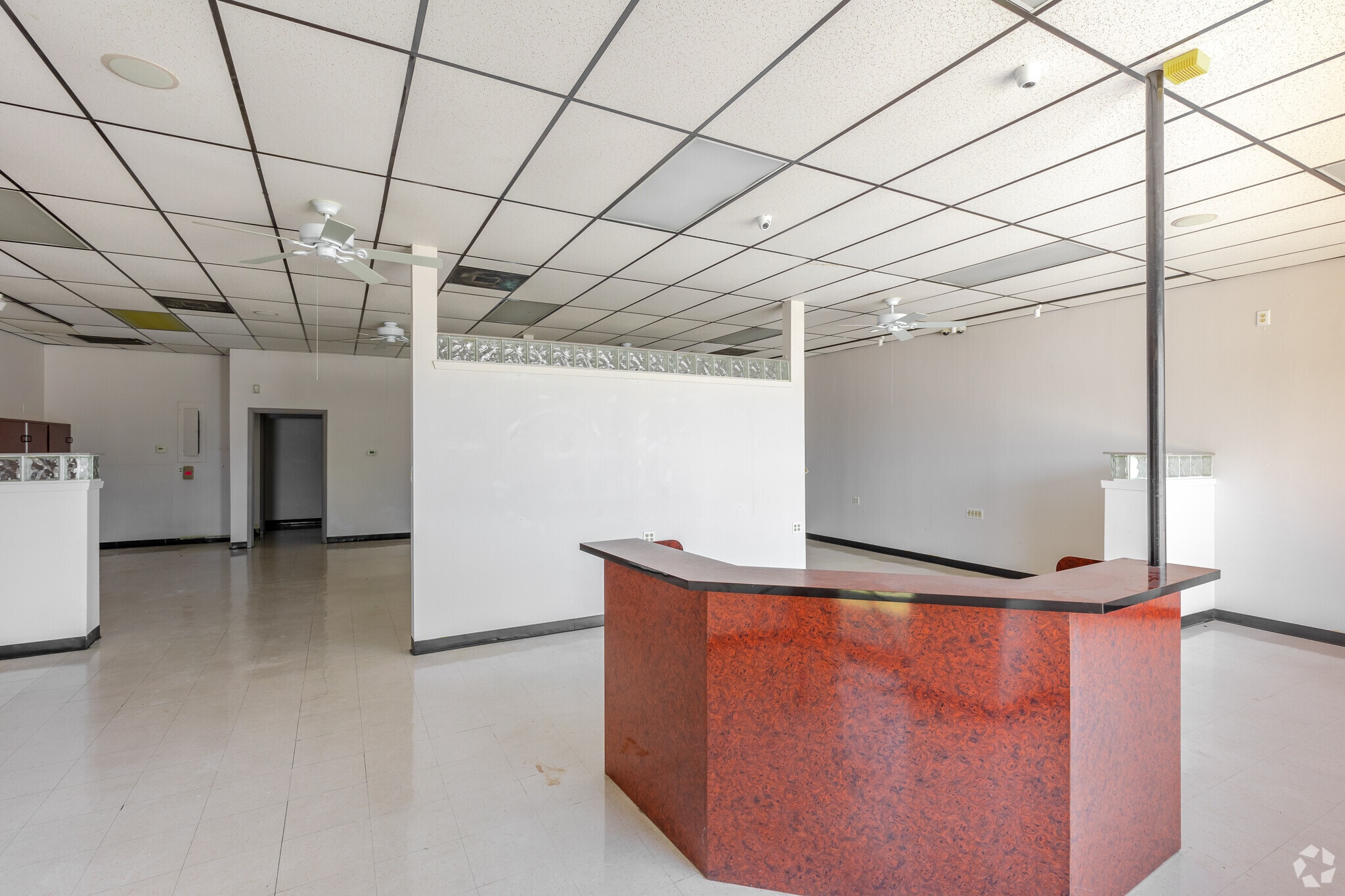 1701 W Randol Mill Rd, Arlington, TX 76012 Fielder Plaza