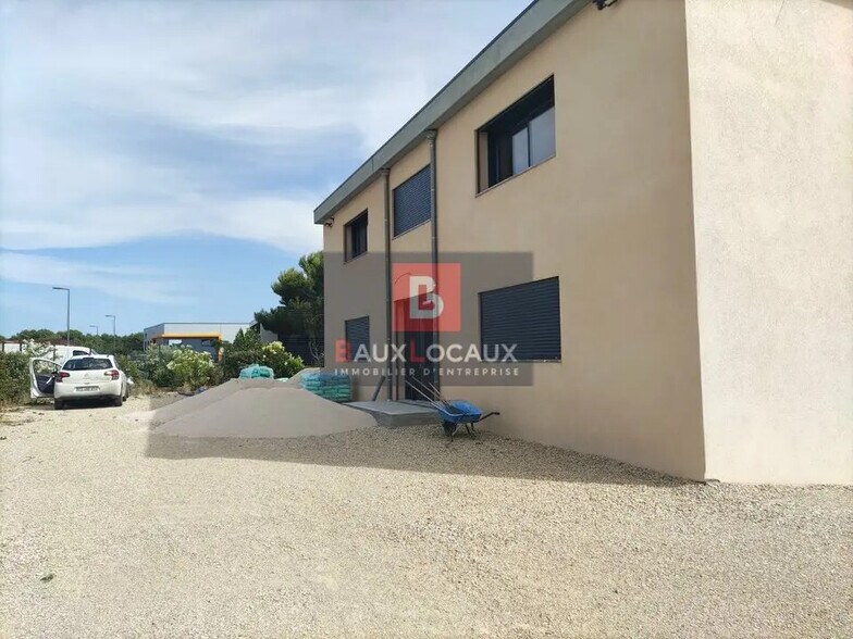 Office in Lambesc for lease - Building Photo - Image 1 of 7
