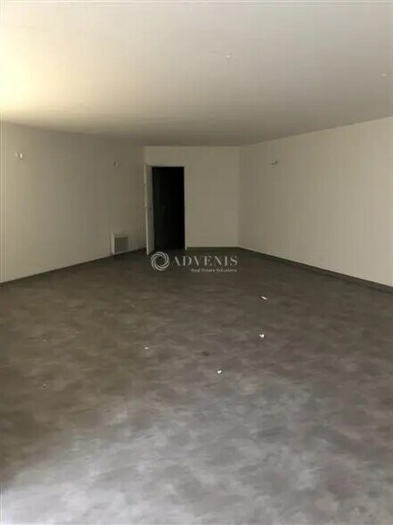 Retail in Nancy for sale - Building Photo - Image 3 of 6