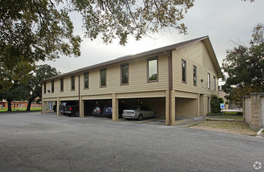 1011 Meredith Dr, Austin, TX for lease - Building Photo - Image 2 of 10