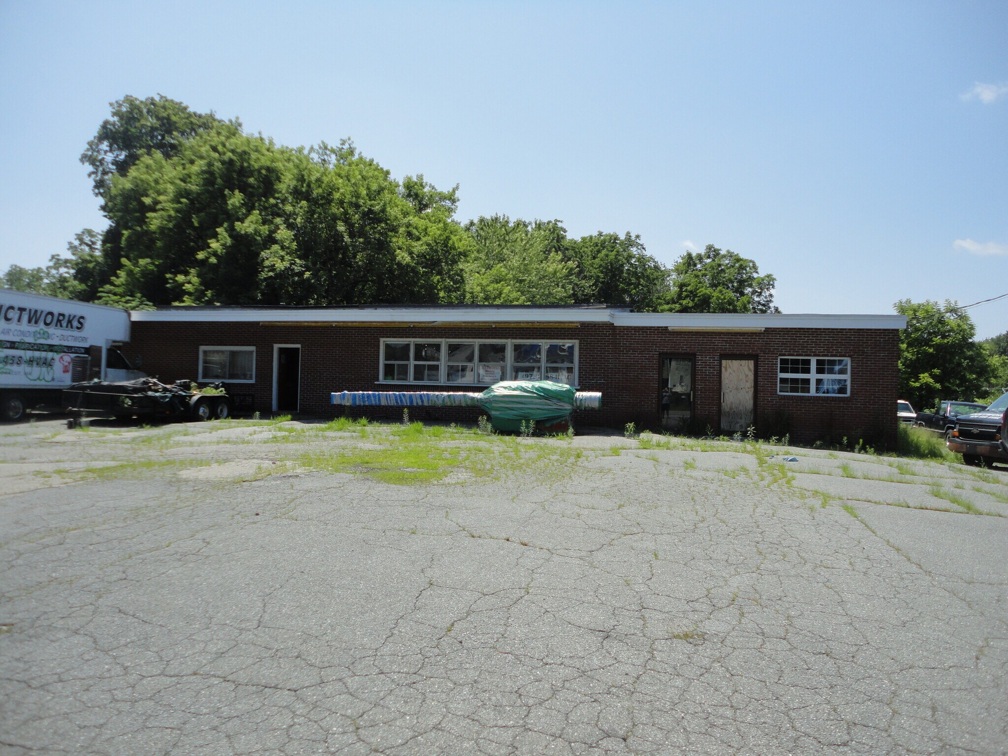 1480 Bridge St, Dracut, MA 01826