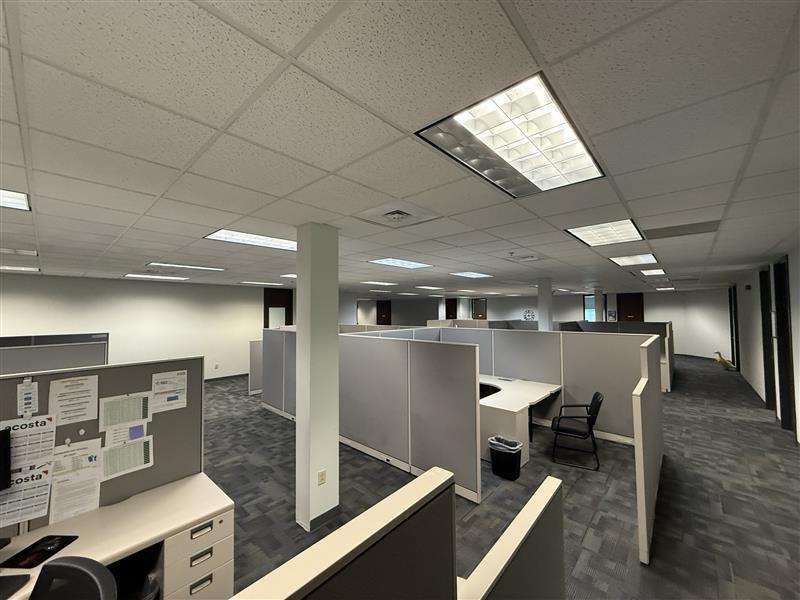 2800 Westoak Dr, Charlotte, NC for lease Building Photo- Image 1 of 5