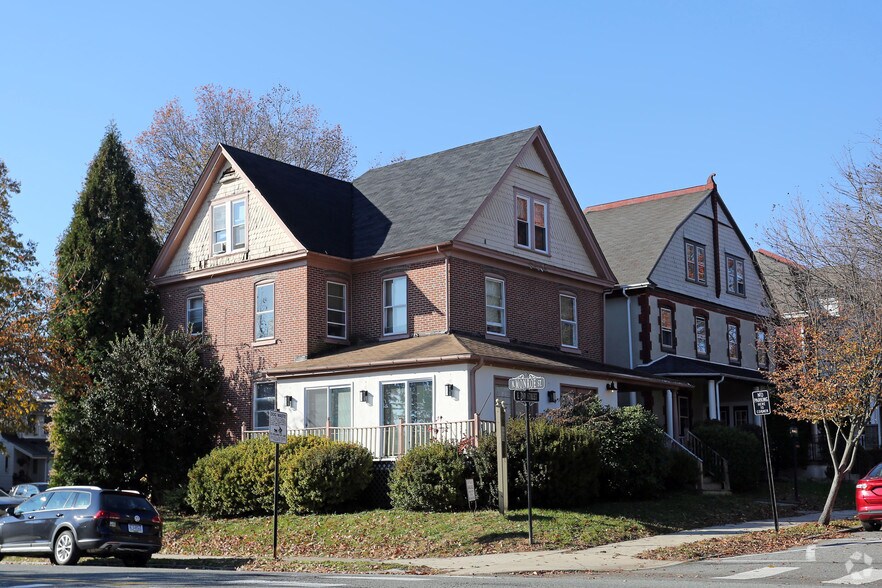 42 E 2nd St, Media, PA for sale - Building Photo - Image 1 of 1