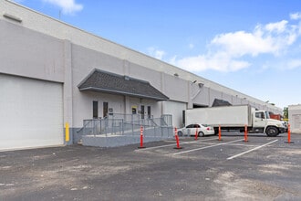 7950-7966 NW 14th St, Miami, FL for lease Interior Photo- Image 2 of 12