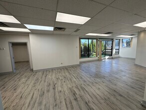 126 E 15th St, North Vancouver, BC for lease Interior Photo- Image 1 of 2