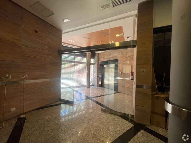 Retail in Humanes de Madrid, MAD for lease - Building Photo - Image 2 of 11