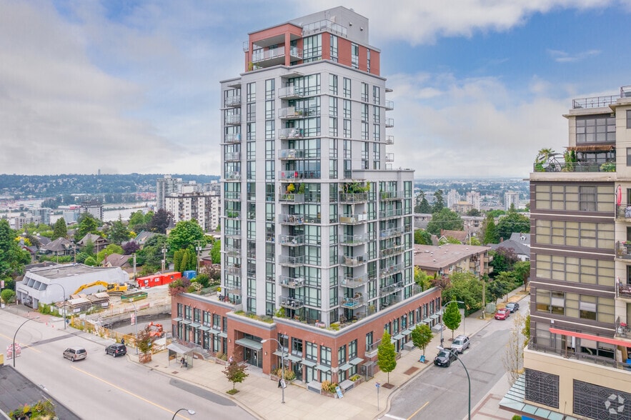 258 6th St, New Westminster, BC V3L 3A4