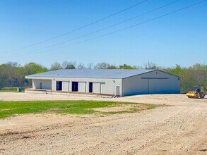 1401 E Highway 82, Gainesville, TX for lease Interior Photo- Image 2 of 17