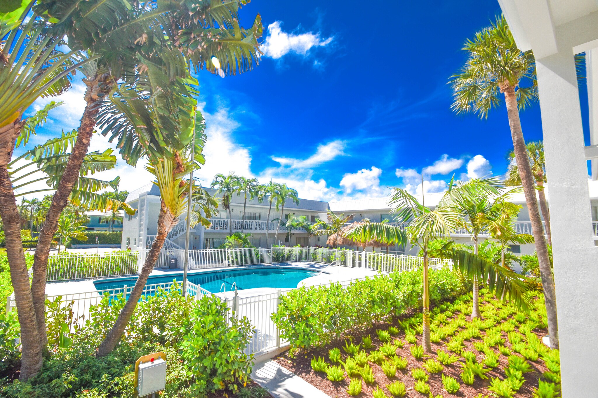 6600 N Ocean Blvd, Ocean Ridge, FL 33435 Emerald Shore Apartments