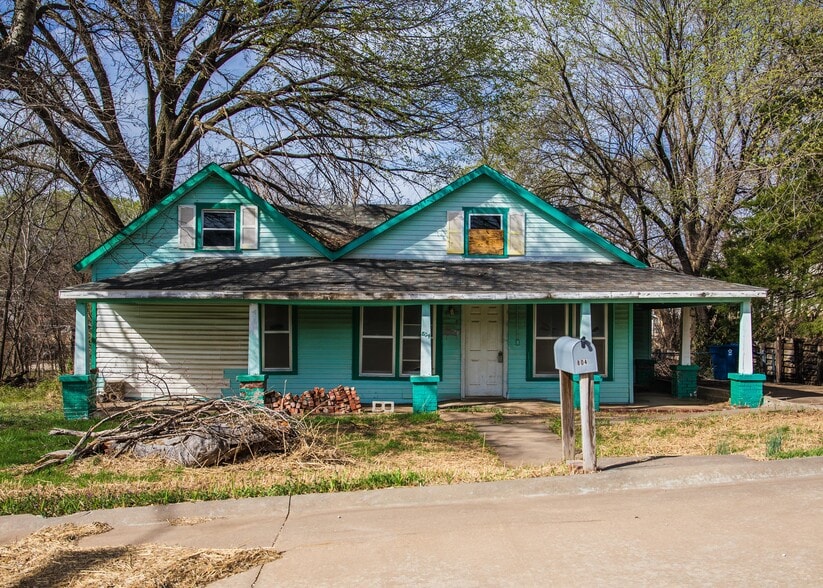 804 Harrison St, Pawnee, OK for sale - Building Photo - Image 2 of 5