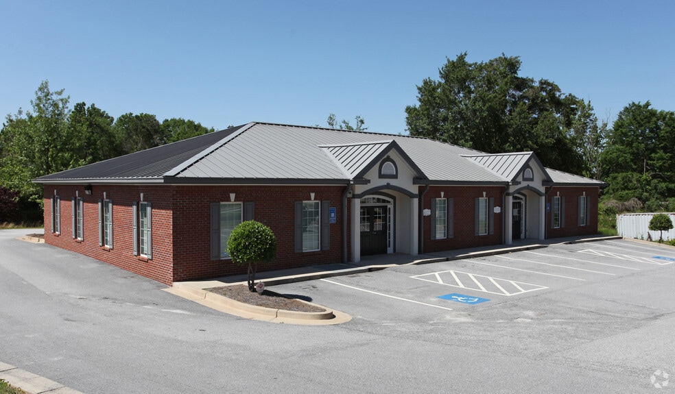 1612 Milstead Rd NE, Conyers, GA for sale - Primary Photo - Image 1 of 1