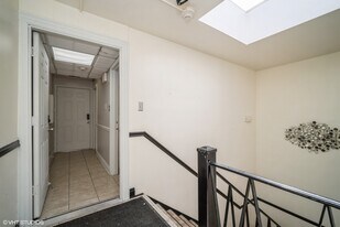 8755 Trumbull Ave, Skokie IL - Loft