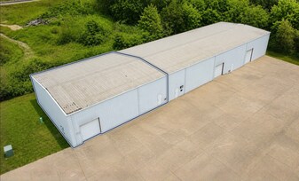 1312 W Sunchase Ct, Fayetteville AR - Warehouse