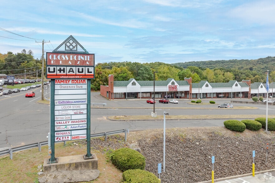 96 Cross St, Naugatuck, CT for lease - Primary Photo - Image 1 of 5