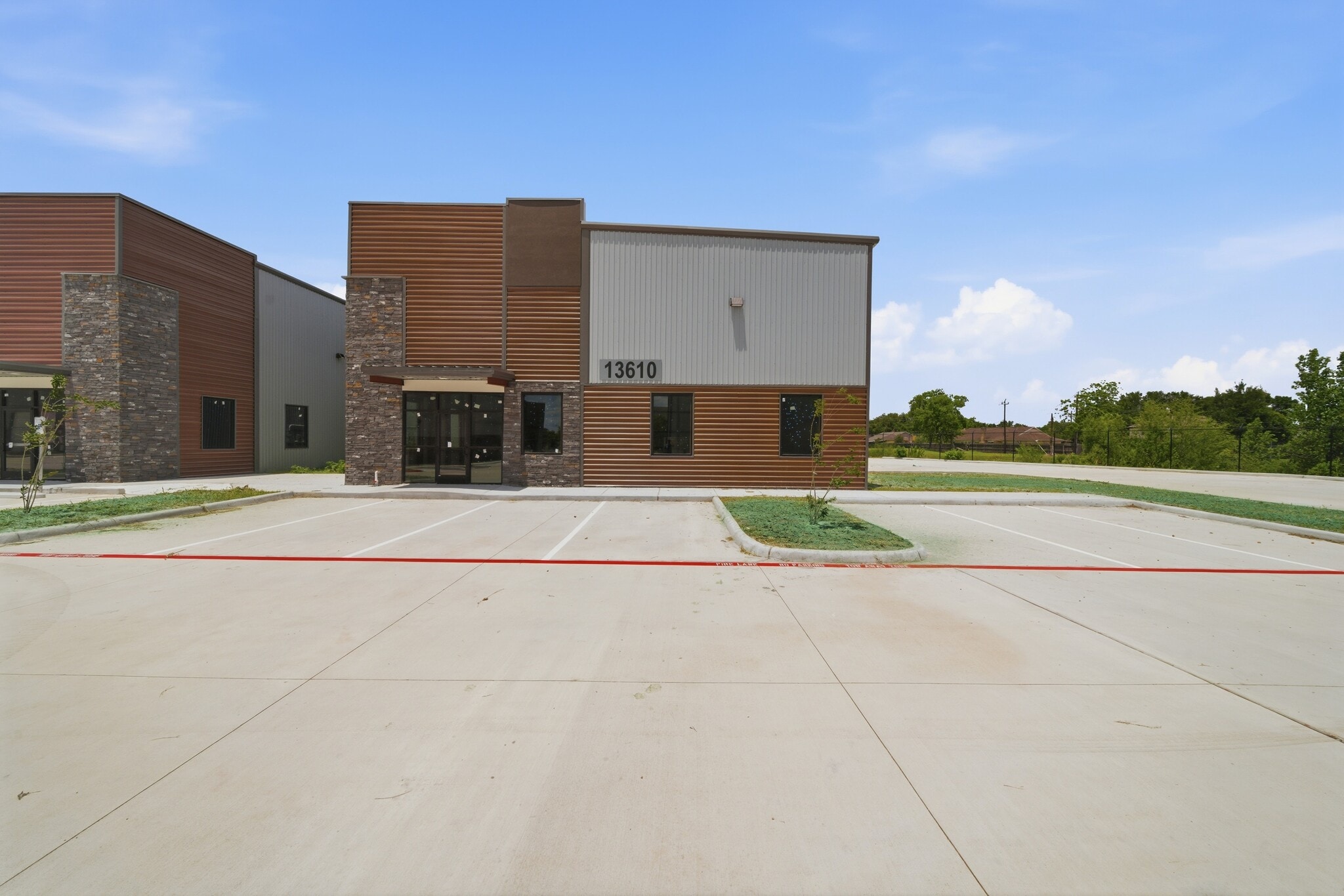 13600 S Gessner Rd, Missouri City, TX for sale Interior Photo- Image 1 of 11