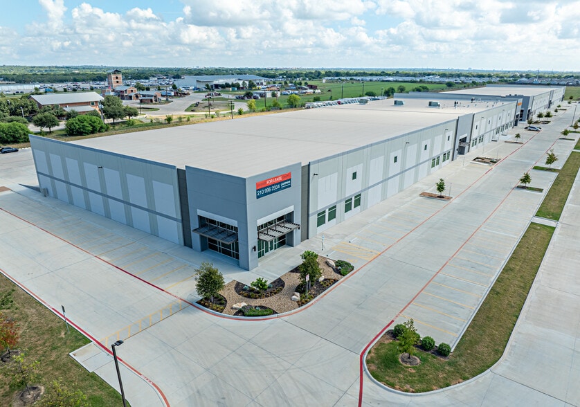 438 S Callaghan Rd, San Antonio, TX for lease - Building Photo - Image 2 of 9