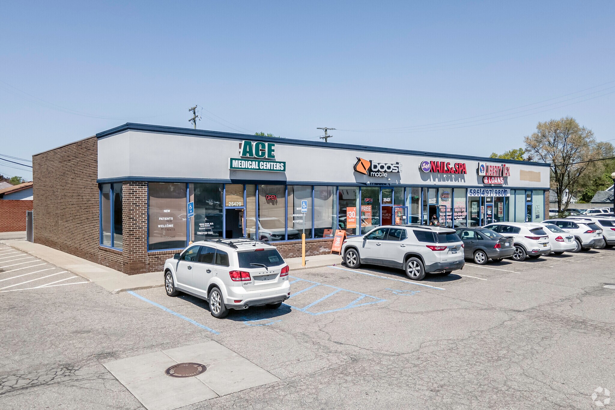 25429-25437 Van Dyke Ave, Center Line, MI for sale Primary Photo- Image 1 of 1