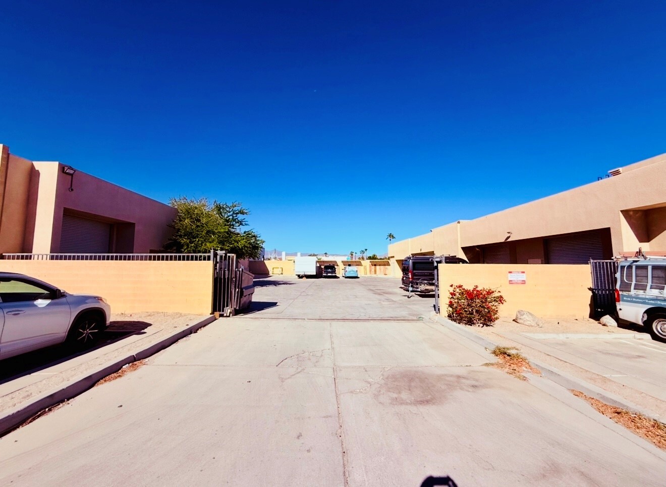 3425 N Indian Canyon Dr, Palm Springs, CA for lease Building Photo- Image 1 of 4