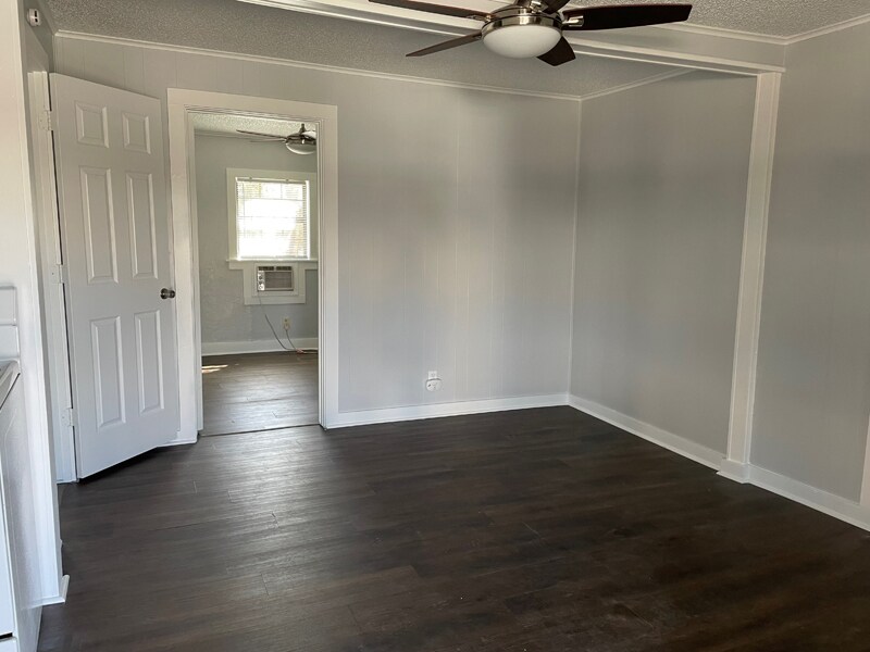 1814 Broadway, Kerrville, TX 78028