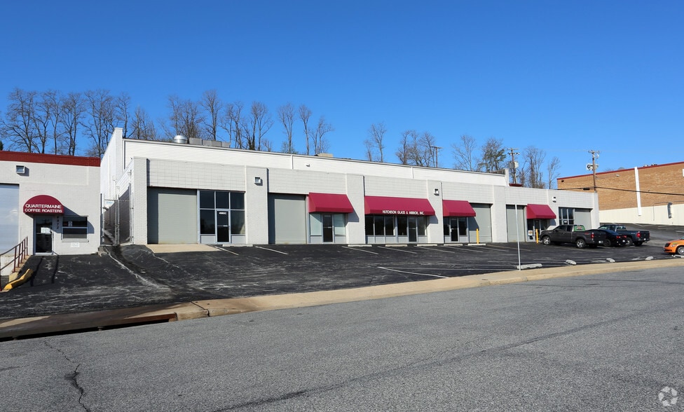 4980 Wyaconda Rd, Rockville, MD for lease - Primary Photo - Image 1 of 4