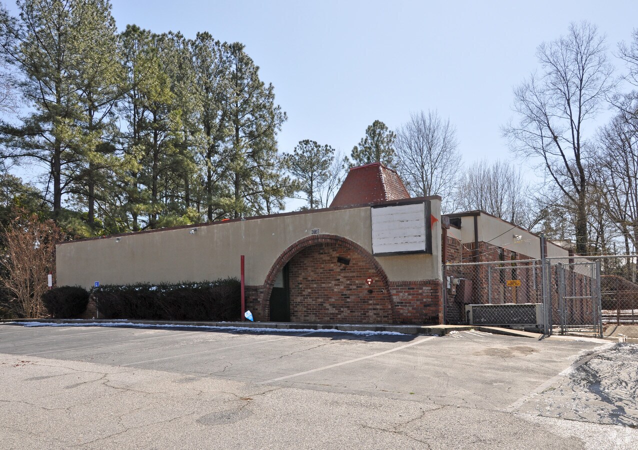 6730 Tara Blvd, Jonesboro, GA 30236