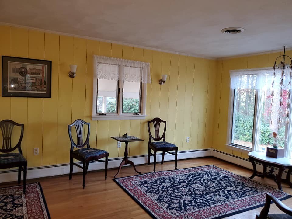 88 Spring St, Hope Valley, RI 02832